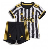Juventus Hjemme Trøje Børn 2023-24 Kortærmet (+ Korte bukser)